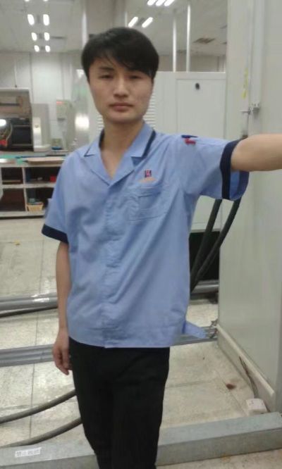 贴瓷砖