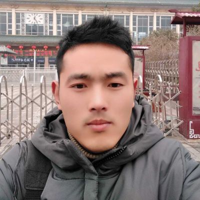 装修工装修安装贴纸装修工贴壁纸