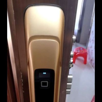 专业开锁换锁指纹锁安装