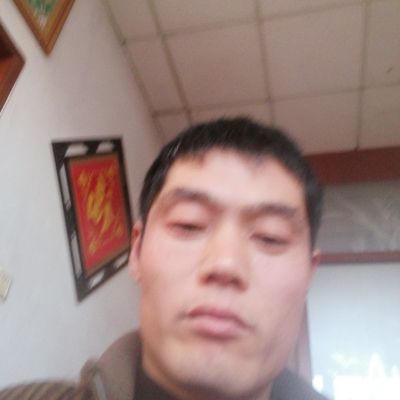 装修木工师父吊顶青刚间墙大衣橱柜