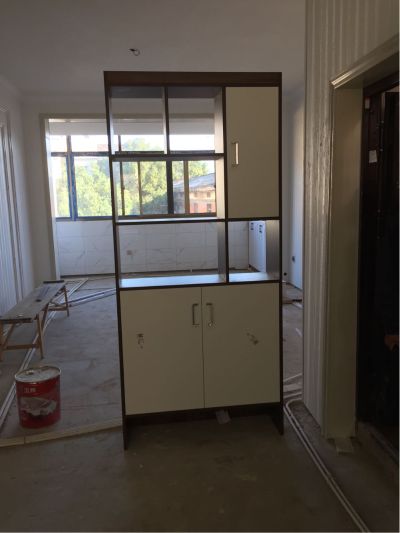 安装工衣柜安装