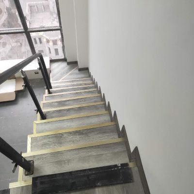安装维修地板