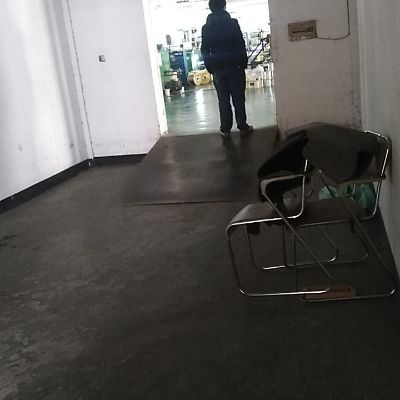 安装维修打墙