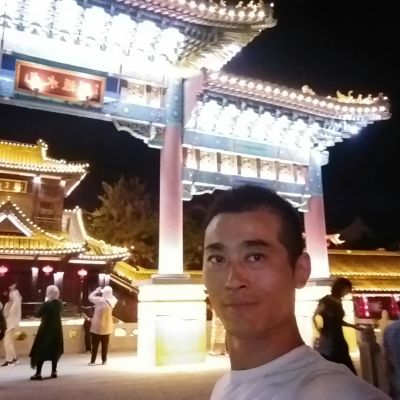 一组实际，办公室以及展厅灯具安装