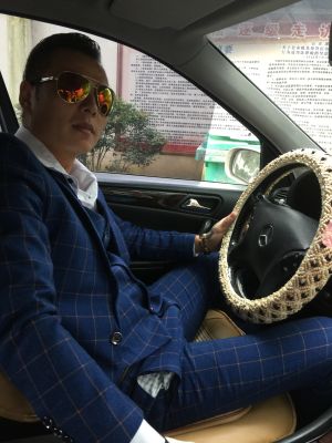 我们是专业的 专业团队 车队