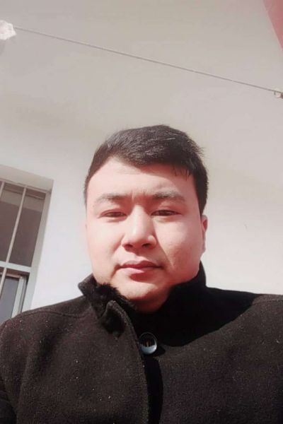 本团队30余人，承接全国各地搬运送货装卸，