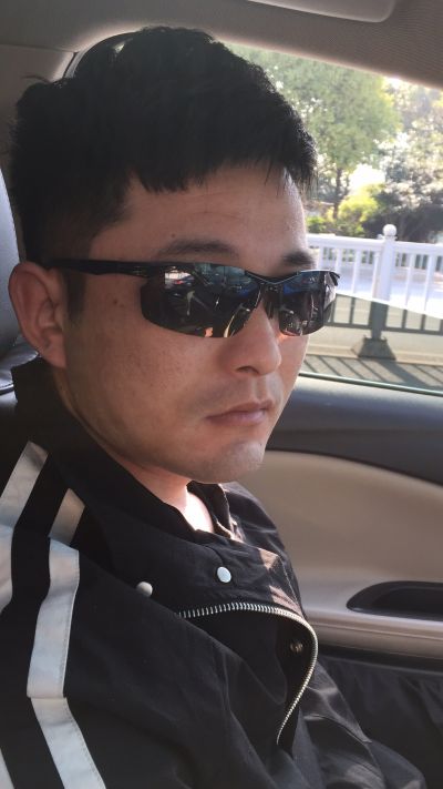 贴墙纸墙布
