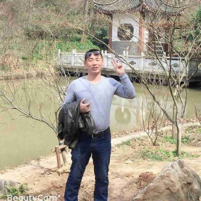 装修一系列专业瓦工