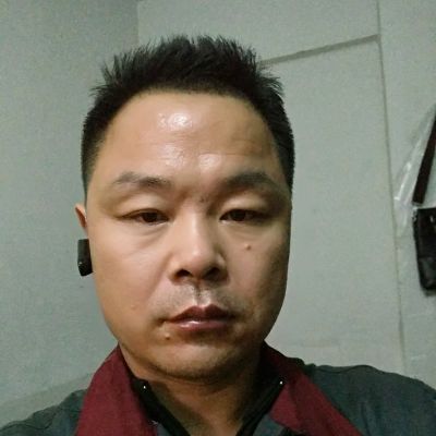 扇灰木工安装