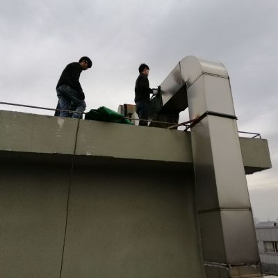 清洗厨房油烟