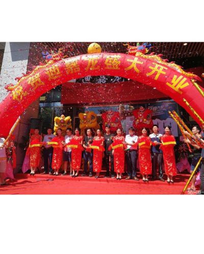 承接各种大中小活动，舞台搭建，背景墙制作等等