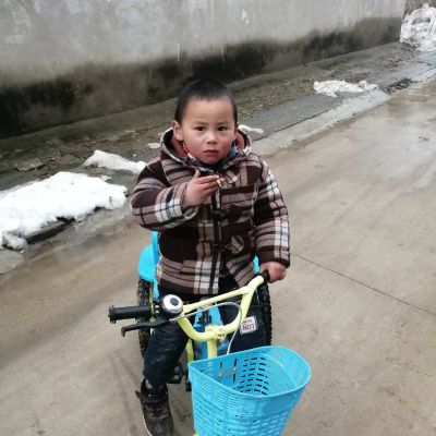 瓦工贴瓷砖
