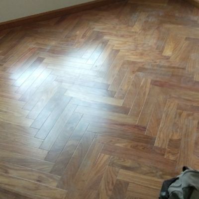 地板脚线安装地板脚线安装