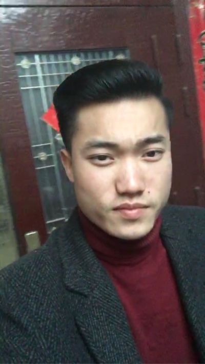 装修批灰刷漆吊顶贴地板
