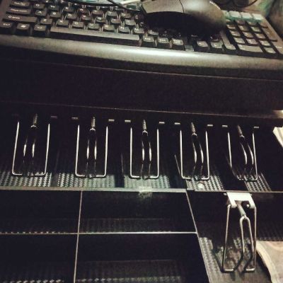 门窗，监控，LED显示屏，晾衣架，生活线路，安装维修