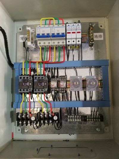 1.液压系统维修，2.数控车床维修，3.工厂电气设计安装维修，4.房屋水电设计安装。5.风机节能加装变频器，PLC电路改造，6.空调移机 太阳能移机维修。7塔吊 行车维修。8.网络监控系统安装维护。电话 :15178561167