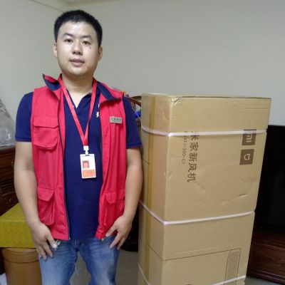 打孔安装新风机