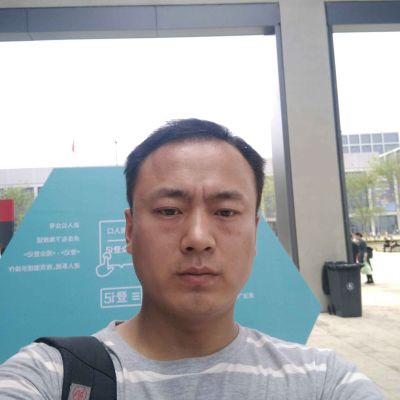 装修木工水电包工头