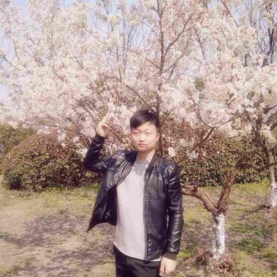 空调外机在室内移到外面
在一楼
外面有支架
1.5pr32抽真空