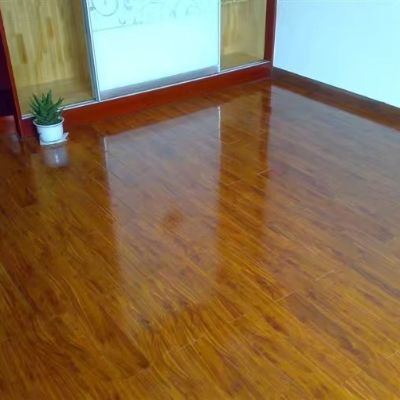 专业贴木地板，壁纸，踢脚线