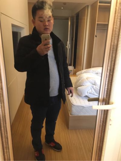 墙纸施工师傅