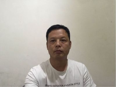 专业贴壁纸装修木工贴壁纸