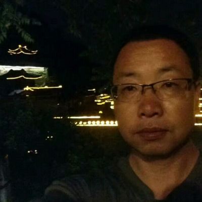 己经装修完成的足球俱乐部实景照片