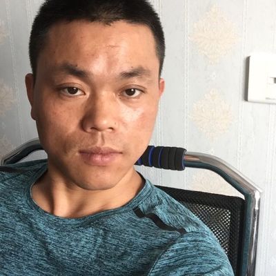 砸墙拆除水电