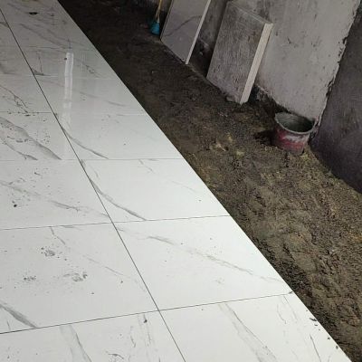 瓷片地板铺贴