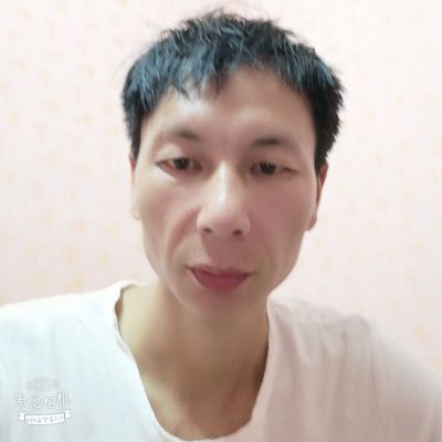泥工粘墙地砖