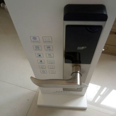 智能锁安装显示屏维护综合布线家电维修