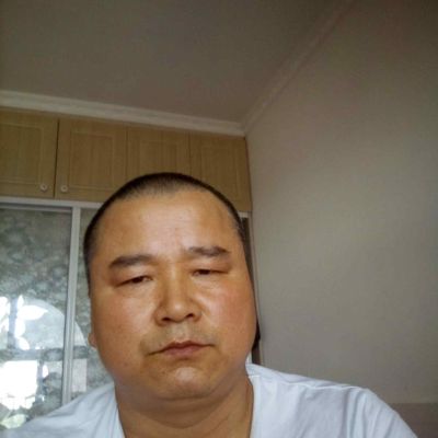 专业贴砖瓦工