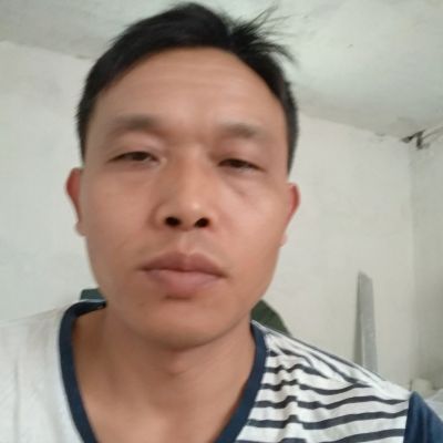 室内修补，刮腻子，墙漆，刮大白。粘石膏线，二十多年老技师，质量有保障，如果要找二把刀的请不要打扰，谢谢！诚信为本，常驻承德，室内修补只限双桥区内，包工包料都可，免费上门，价格公道，杜绝豆腐渣工程