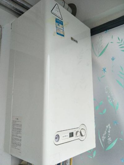 壁挂炉热水器