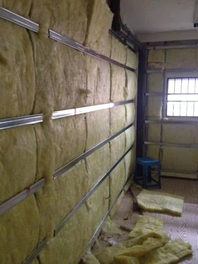 高端大气上档次的喷绘硬包，还在犹豫什么，是个平方送一个平方，赶紧下单吧贵阳骚年，电一三6零 八五6 一七九6