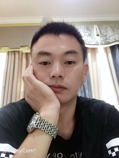 富欣布艺安装窗帘杆