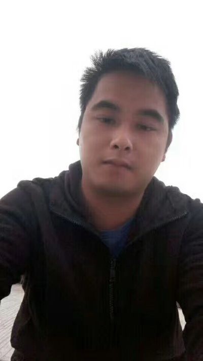 装修工打墙工