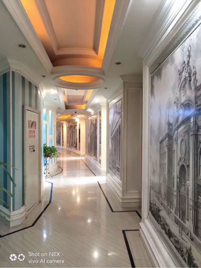 贴墙纸师傅