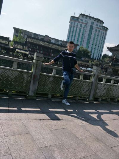 专业安装家具专业安装灯具各种吊顶承接各种装修