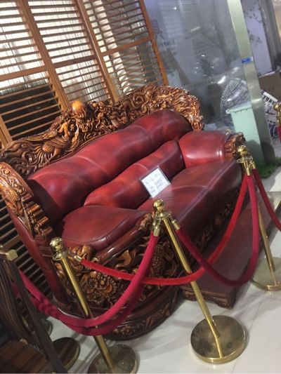 皮革床头柜烧伤，无痕修复，顾客对效果很满意