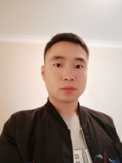 专业贴壁纸，壁画，壁布，承接大小工程，家装，工装，酒店，ktv，小区精装房