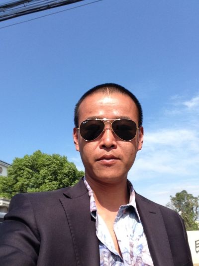 修复师家具修理