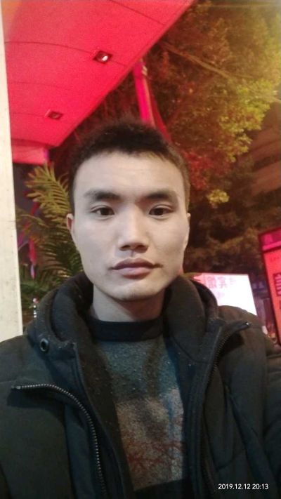 [害羞][害羞][害羞]专业承接水电安装及家庭维修！
1 家装水电 和 工装水电（比如门市 办公室 洋房 等）
2 各类维修（卫生间 厨房漏水  管子漏水  开关插座没有电 屋里总开关没电等）
3 灯具安装（比如吸顶灯 水晶灯 壁灯 组装灯 造型灯 浴霸 等）
4 卫浴安装（马桶 花洒 浴室柜 隔断 五金挂件 等）
5 手摇衣架 电动衣架安装
6 净水器安装 电视机安装 洗衣机安装
7 墙画安装
8 厨房三件套安装  （热水器 抽烟机 灶具）！集成灶安装！
9 开关插座 电箱安装 
10 通下水道 冰箱 洗