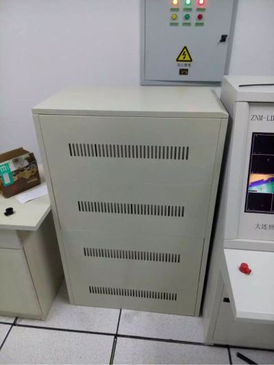 电源