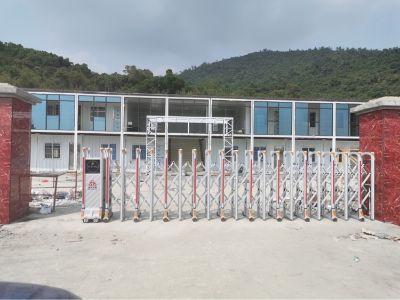 福建区域主要服务：车牌识别、伸缩门、段滑门、工业门、折叠门等技术安装和售后服务