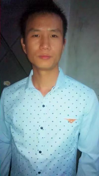 泥工专业贴砖