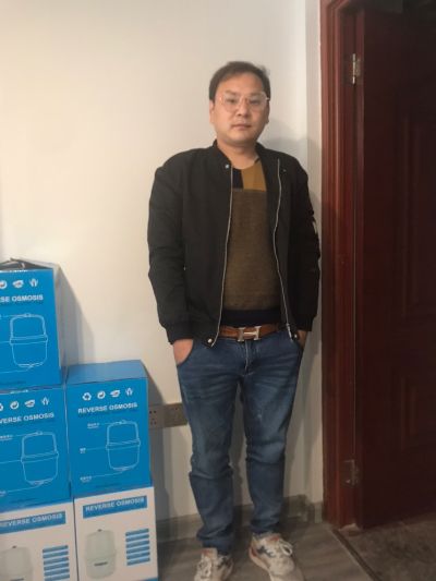 专业安装维修，智能锁，油烟机，热水器，净水器。家庭水压增压，厨房公共烟道回烟问题！