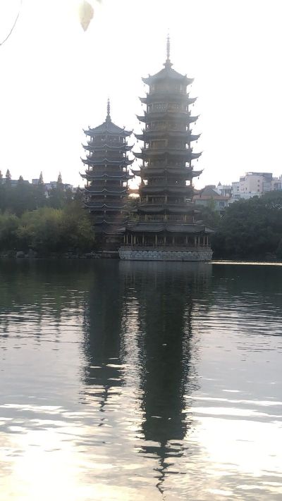 做装修工程预算报价的，有6年经验，做过别墅，会所，商品房小区、医院、办公室装修工程