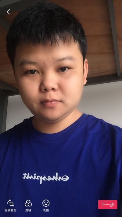 贴墙纸刷墙漆