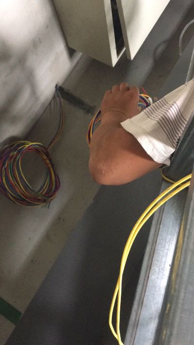 安装开关灯具室内电工